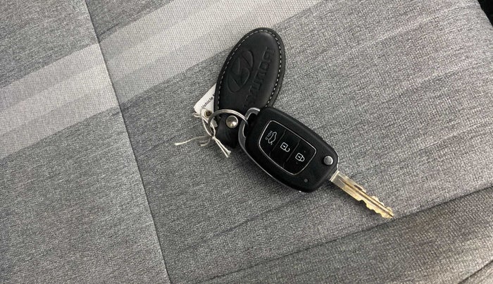 2022 Hyundai GRAND I10 NIOS SPORTZ 1.2 KAPPA VTVT CNG, CNG, Manual, 35,613 km, Key Close Up