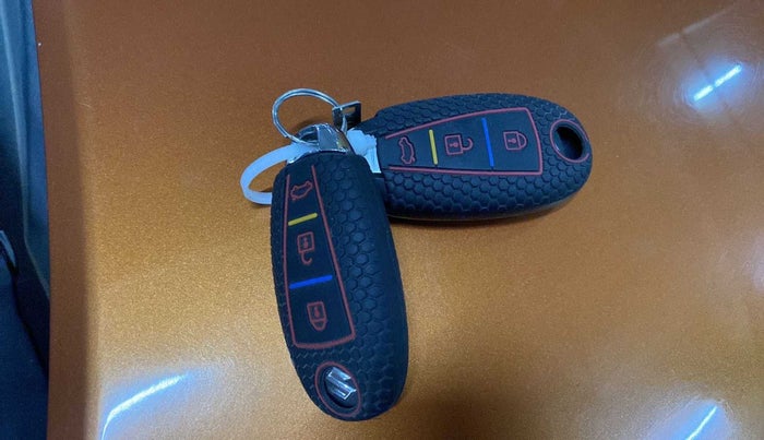 2017 Maruti IGNIS ALPHA 1.2 DUAL TONE, CNG, Manual, 63,854 km, Key Close Up