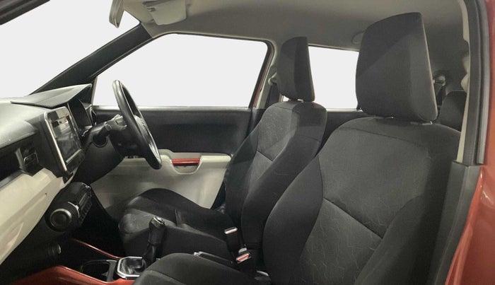 2017 Maruti IGNIS ALPHA 1.2 DUAL TONE, CNG, Manual, 63,854 km, Right Side Front Door Cabin