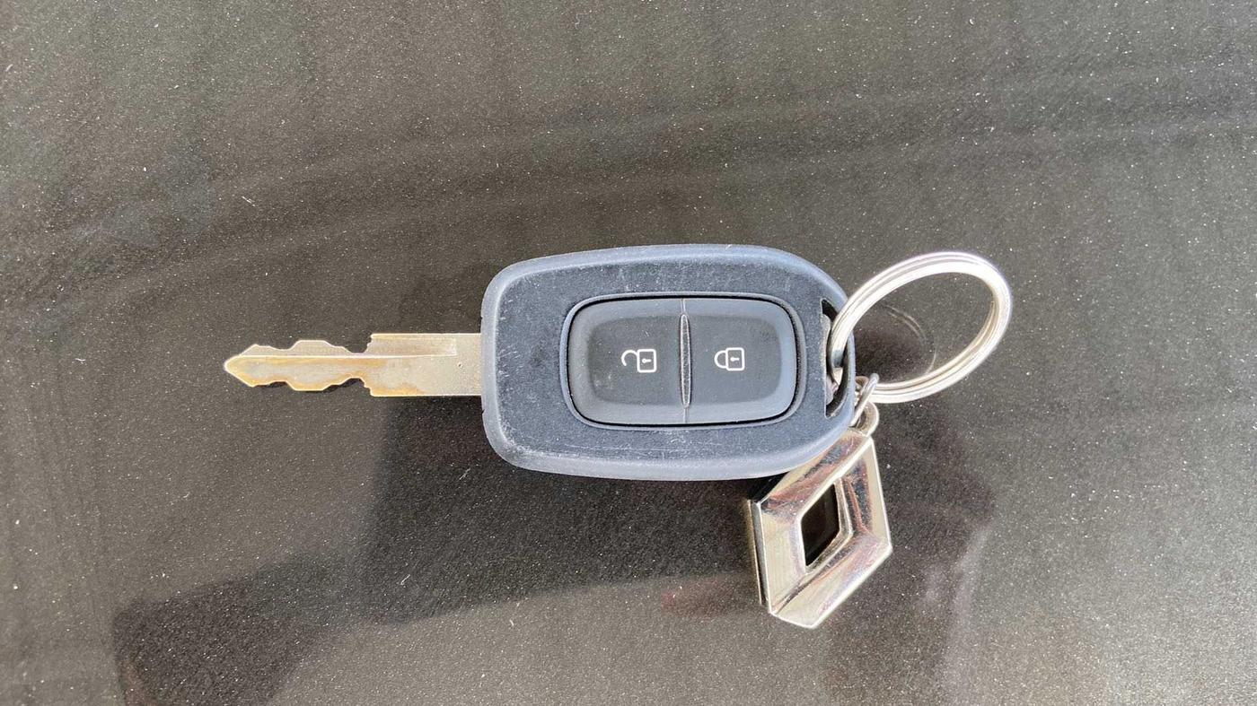 2022 Renault Kwid RXT 1.0 AMT, Petrol, Automatic, 23,156 km, Key Close Up