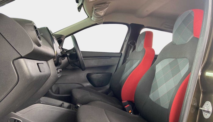 2022 Renault Kwid RXT 1.0 AMT, Petrol, Automatic, 23,156 km, Right Side Front Door Cabin