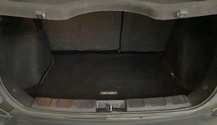 2021 Tata NEXON XZA PLUS (O) PETROL, Petrol, Automatic, 79,276 km, Boot Inside