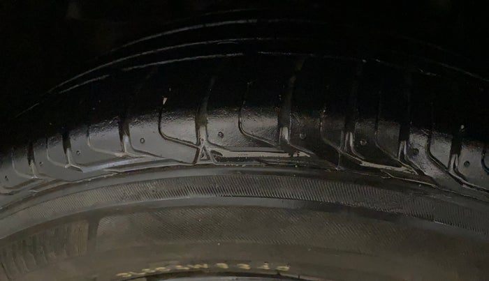 2021 Tata NEXON XZA PLUS (O) PETROL, Petrol, Automatic, 79,276 km, Left Front Tyre Tread