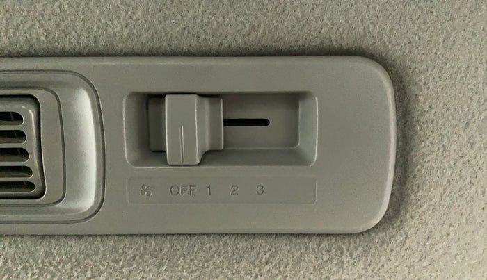 2016 Honda BR-V 1.5L I- DTEC V, Diesel, Manual, 95,136 km, Rear AC Temperature Control