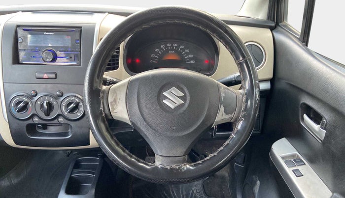 2017 Maruti Wagon R 1.0 LXI CNG, CNG, Manual, 73,456 km, Steering Wheel Close Up