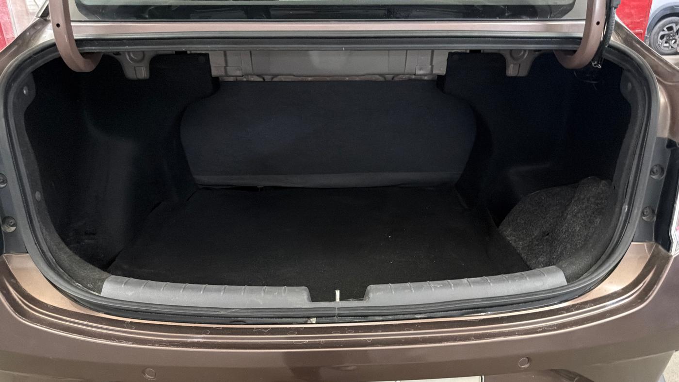 2020 Hyundai AURA S 1.2, Petrol, Manual, 33,966 km, Boot Inside