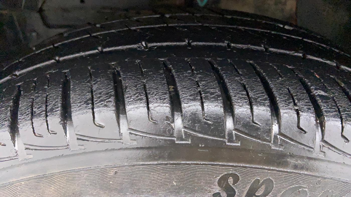 2016 Maruti Vitara Brezza VDI, Diesel, Manual, 53,209 km, Left Front Tyre Tread