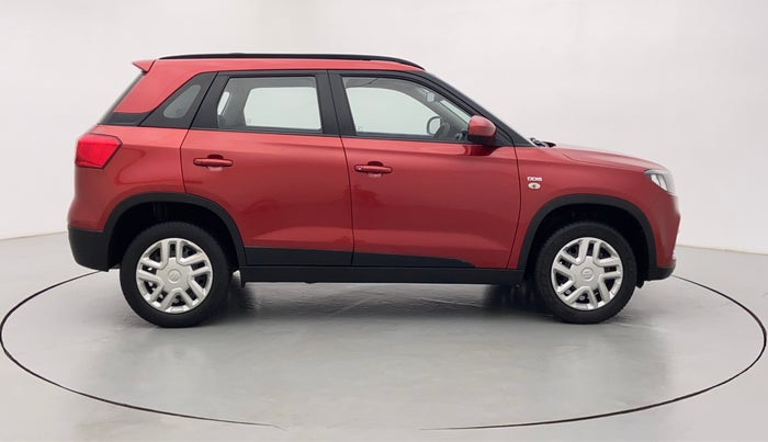 2016 Maruti Vitara Brezza VDI, Diesel, Manual, 53,209 km, Right Side