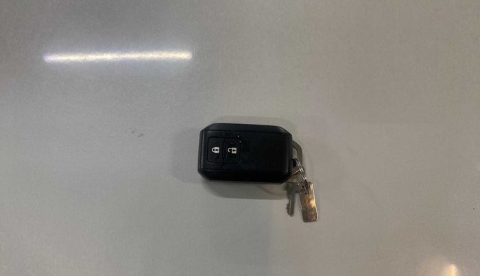 2022 Maruti Baleno ZETA PETROL 1.2, Petrol, Manual, 16,107 km, Key Close Up