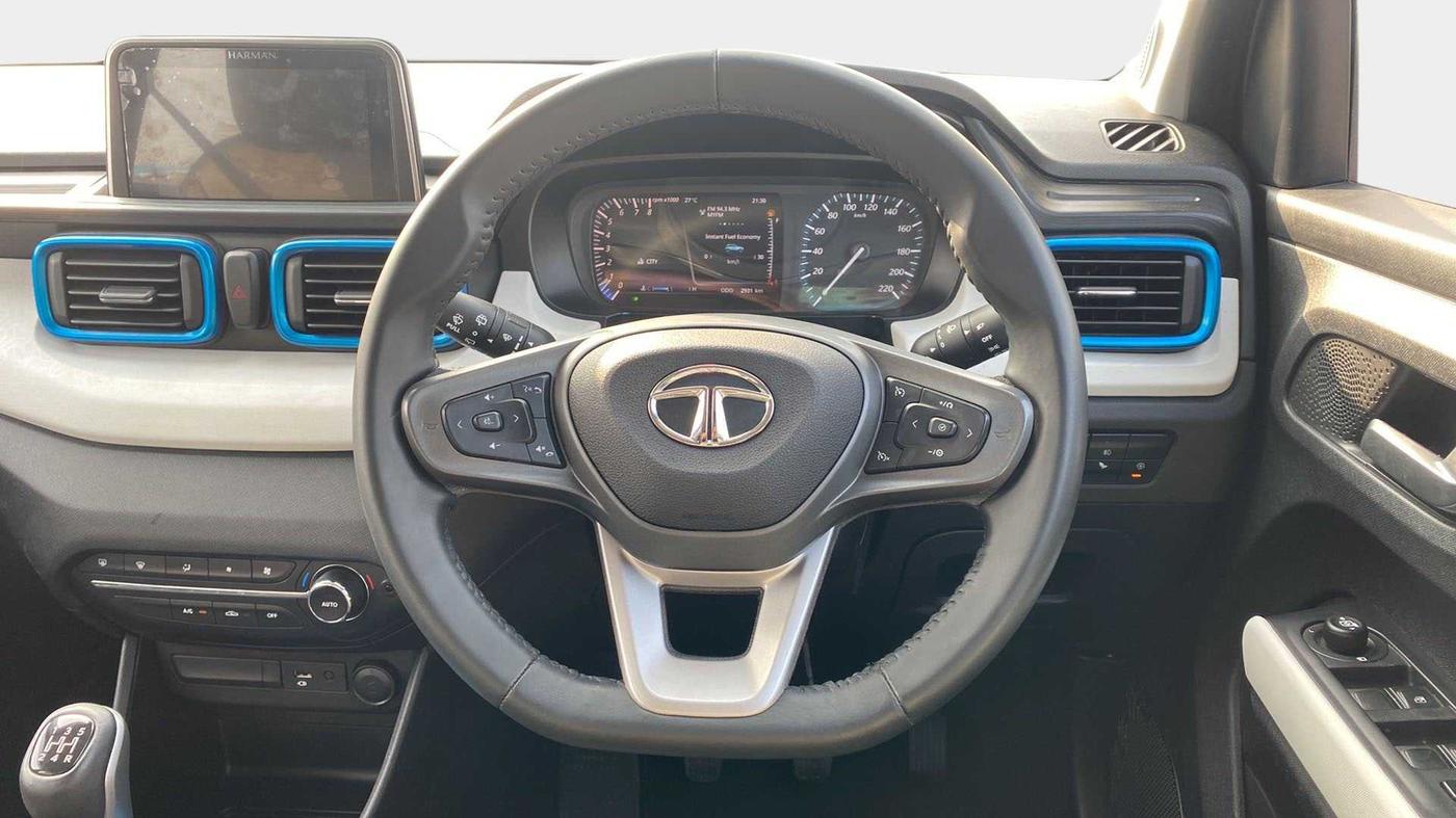 2022 Tata PUNCH CREATIVE  MT, Petrol, Manual, 2,930 km, Steering Wheel Close Up