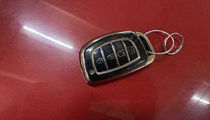 2021 Hyundai NEW I20 Asta 1.0 GDI Turbo IMT, Petrol, Manual, 25,139 km, Key Close Up