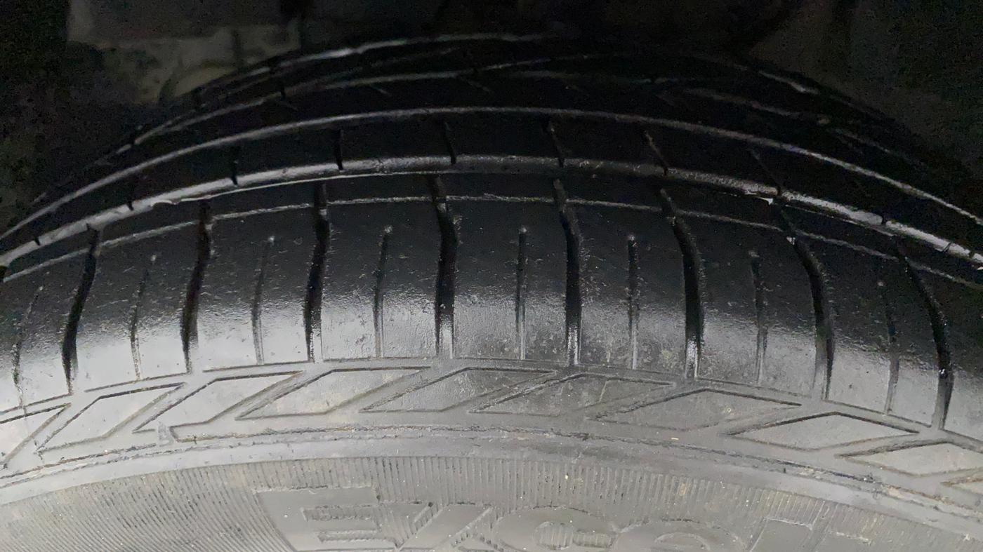 2018 Tata NEXON XZA PLUS PETROL DUAL TONE, Petrol, Automatic, 27,411 km, Left Front Tyre Tread