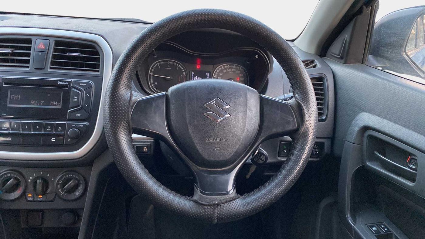 2016 Maruti Vitara Brezza VDI, Diesel, Manual, 86,345 km, Steering Wheel Close Up