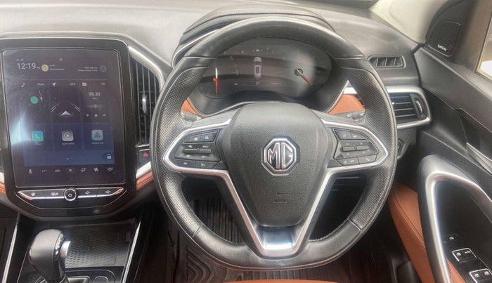 2021 MG HECTOR PLUS SHARP 1.5 PETROL TURBO DCT 6-STR, Petrol, Automatic, 14,065 km, Steering Wheel Close Up