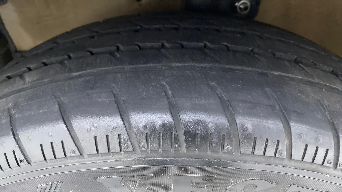 2019 Maruti Celerio VXI d, Petrol, Manual, 25,795 km, Left Front Tyre Tread