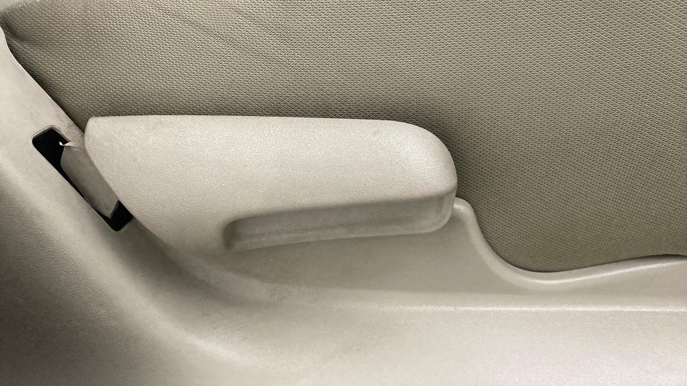 2019 Maruti Celerio VXI d, Petrol, Manual, 25,795 km, Driver Side Adjustment Panel