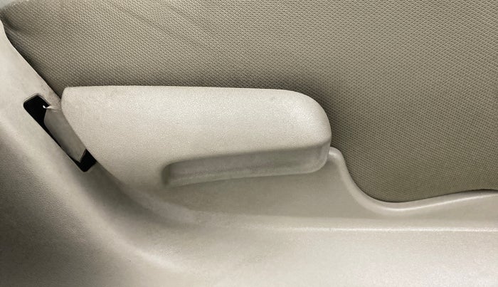 2019 Maruti Celerio VXI d, Petrol, Manual, 25,795 km, Driver Side Adjustment Panel