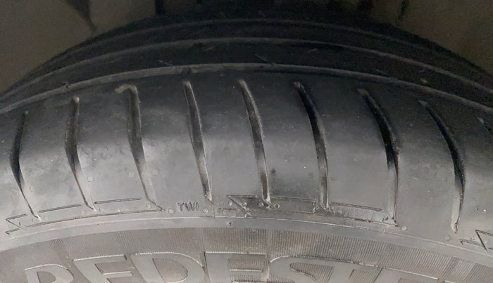 2018 Ford Ecosport TITANIUM 1.5L DIESEL, Diesel, Manual, 1,17,875 km, Left Front Tyre Tread