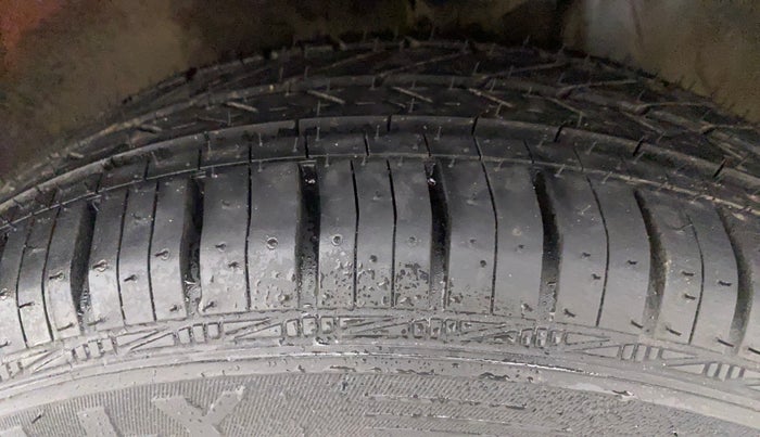 2012 Maruti Alto K10 VXI, Petrol, Manual, 68,368 km, Left Front Tyre Tread