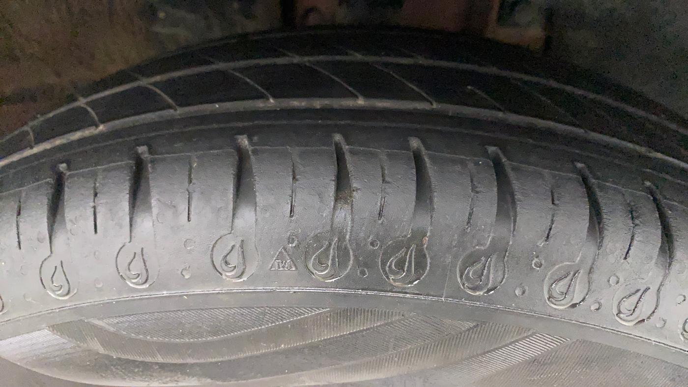 2021 Renault Kwid RXT 1.0 (O), Petrol, Manual, 25,994 km, Right Front Tyre Tread