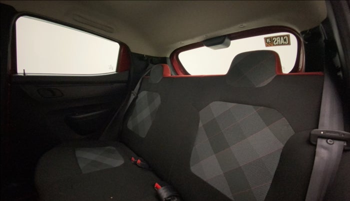 2021 Renault Kwid RXT 1.0 (O), Petrol, Manual, 25,994 km, Right Side Rear Door Cabin