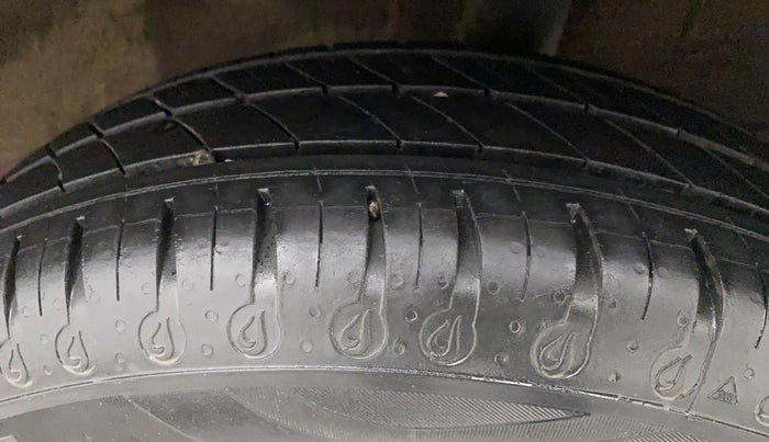 2021 Renault Kwid RXT 1.0 (O), Petrol, Manual, 25,994 km, Left Rear Tyre Tread
