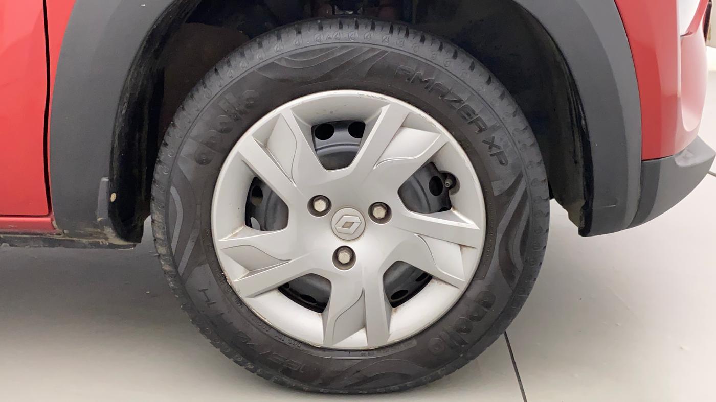 2021 Renault Kwid RXT 1.0 (O), Petrol, Manual, 25,994 km, Right Front Wheel