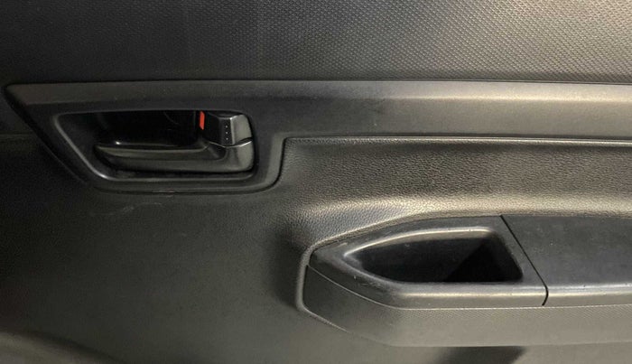 2020 Maruti S PRESSO VXI, Petrol, Manual, 29,001 km, Driver Side Door Panels Control