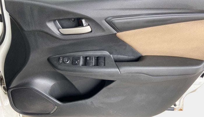 2016 Honda Jazz 1.2L I-VTEC SV, Petrol, Manual, 1,24,159 km, Driver Side Door Panels Control