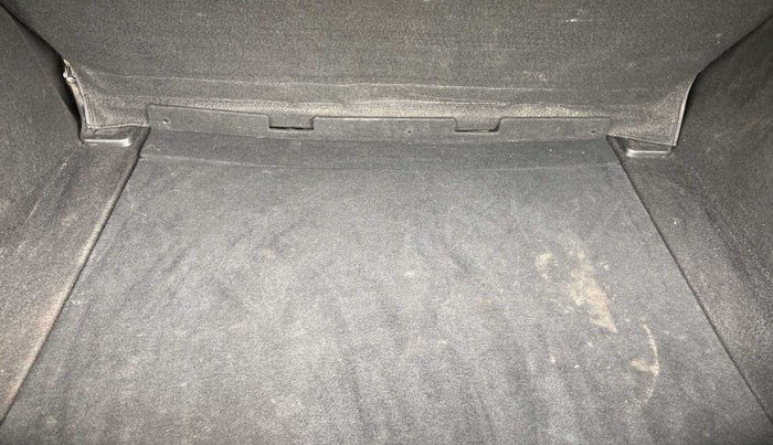 2016 Honda Jazz 1.2L I-VTEC SV, Petrol, Manual, 1,24,159 km, Boot Inside