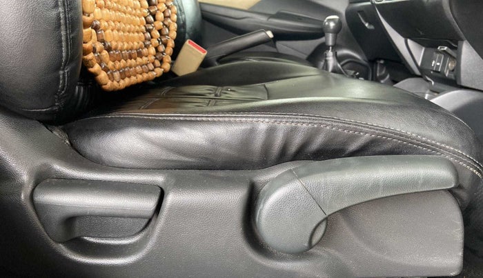 2016 Honda Jazz 1.2L I-VTEC SV, Petrol, Manual, 1,24,159 km, Driver Side Adjustment Panel