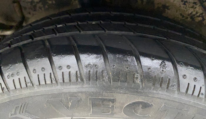2016 Maruti Celerio VXI (O), Petrol, Manual, 66,984 km, Right Rear Tyre Tread