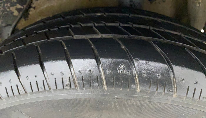 2016 Maruti Celerio VXI (O), Petrol, Manual, 66,984 km, Left Rear Tyre Tread