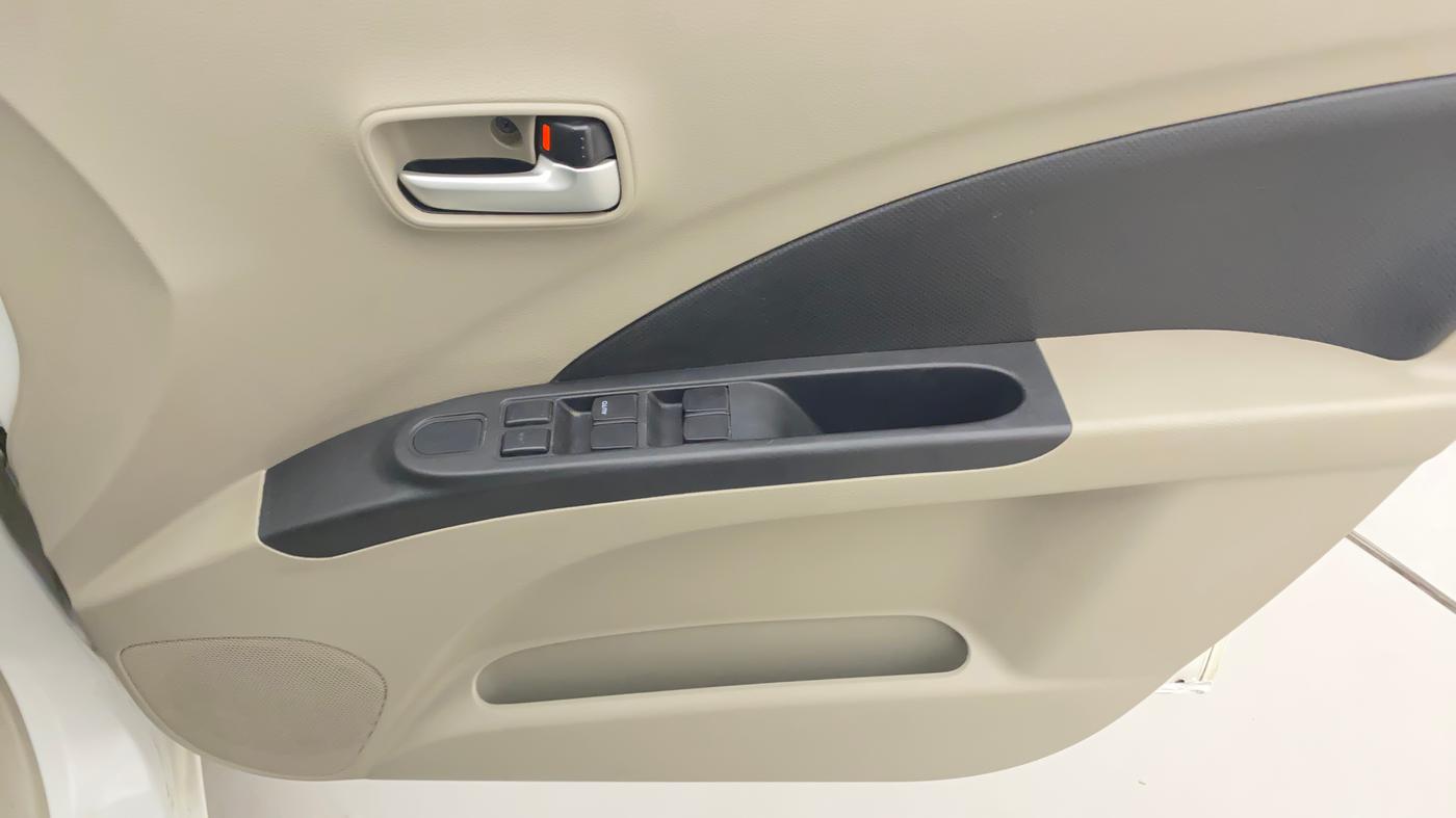 2016 Maruti Celerio VXI (O), Petrol, Manual, 66,984 km, Driver Side Door Panels Control