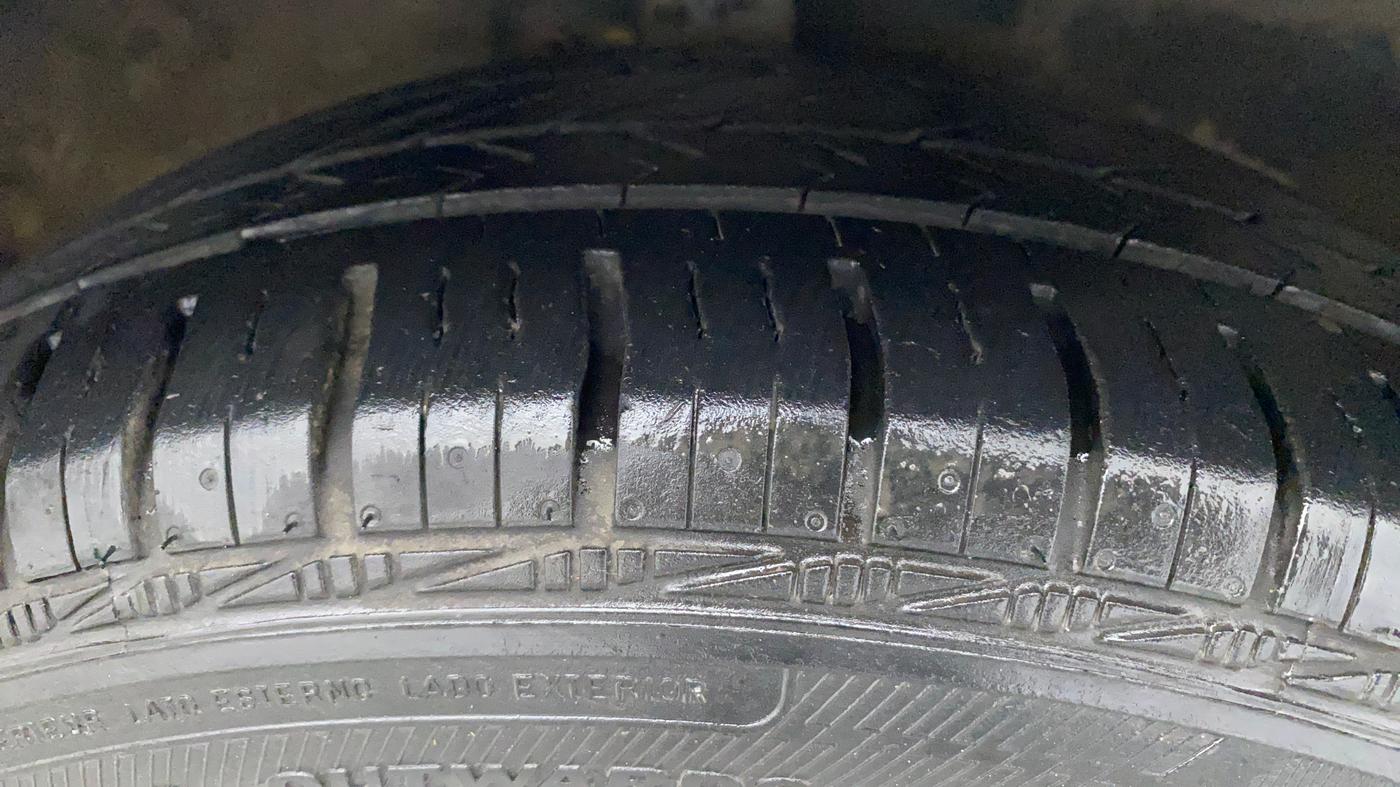 2016 Maruti Celerio VXI (O), Petrol, Manual, 66,984 km, Right Front Tyre Tread