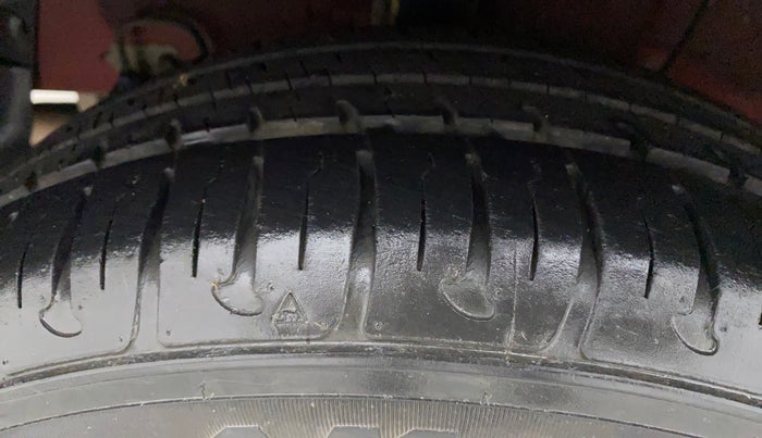 2018 Hyundai Grand i10 SPORTZ (O) AT 1.2 KAPPA VTVT, Petrol, Automatic, 19,093 km, Right Rear Tyre Tread