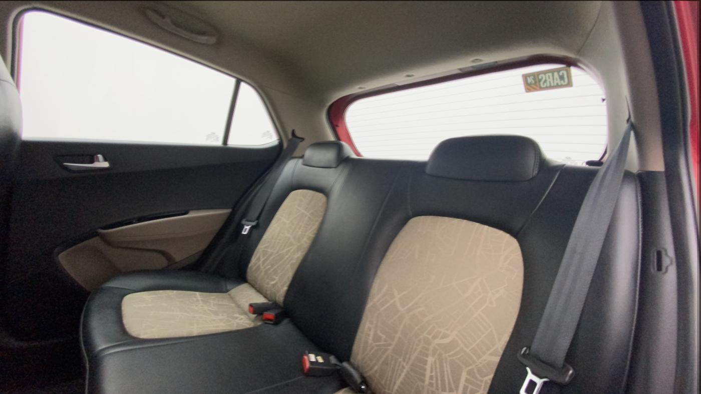 2018 Hyundai Grand i10 SPORTZ (O) AT 1.2 KAPPA VTVT, Petrol, Automatic, 19,093 km, Right Side Rear Door Cabin