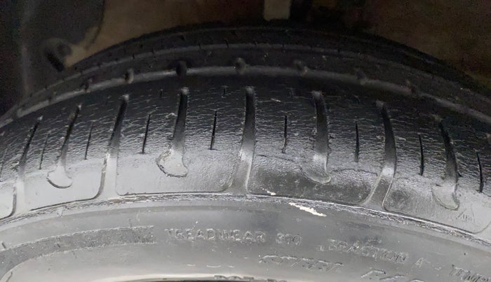 2018 Hyundai Grand i10 SPORTZ (O) AT 1.2 KAPPA VTVT, Petrol, Automatic, 19,093 km, Left Front Tyre Tread