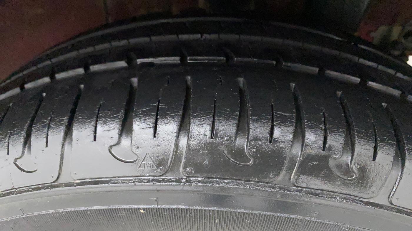 2018 Hyundai Grand i10 SPORTZ (O) AT 1.2 KAPPA VTVT, Petrol, Automatic, 19,093 km, Left Rear Tyre Tread