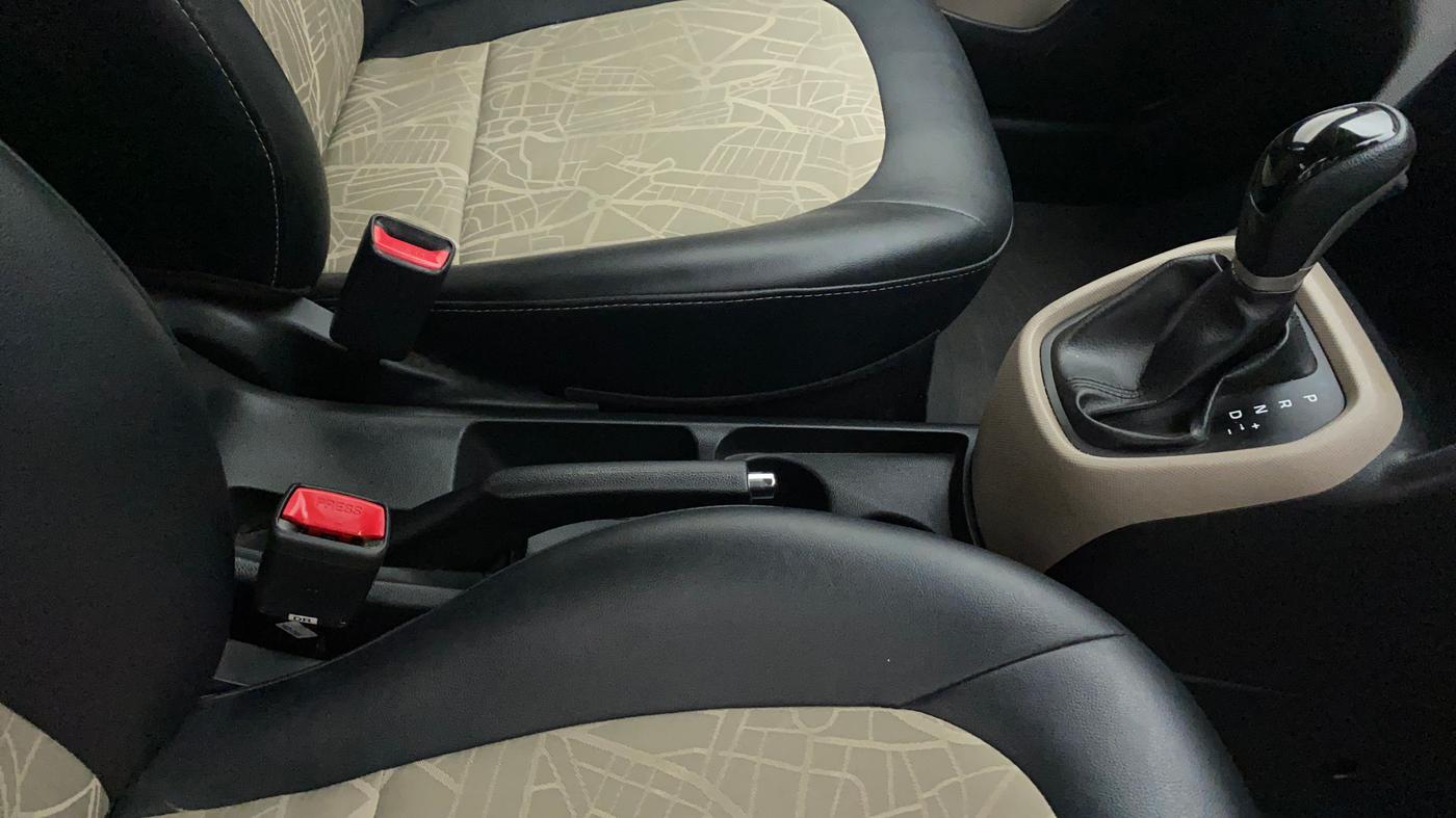 2018 Hyundai Grand i10 SPORTZ (O) AT 1.2 KAPPA VTVT, Petrol, Automatic, 19,093 km, Gear Lever