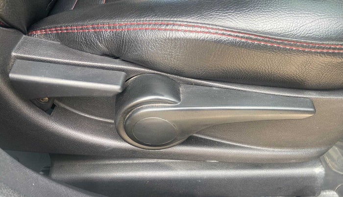 2019 Tata NEXON XZA PLUS PETROL DUAL TONE, Petrol, Automatic, 16,072 km, Driver Side Adjustment Panel