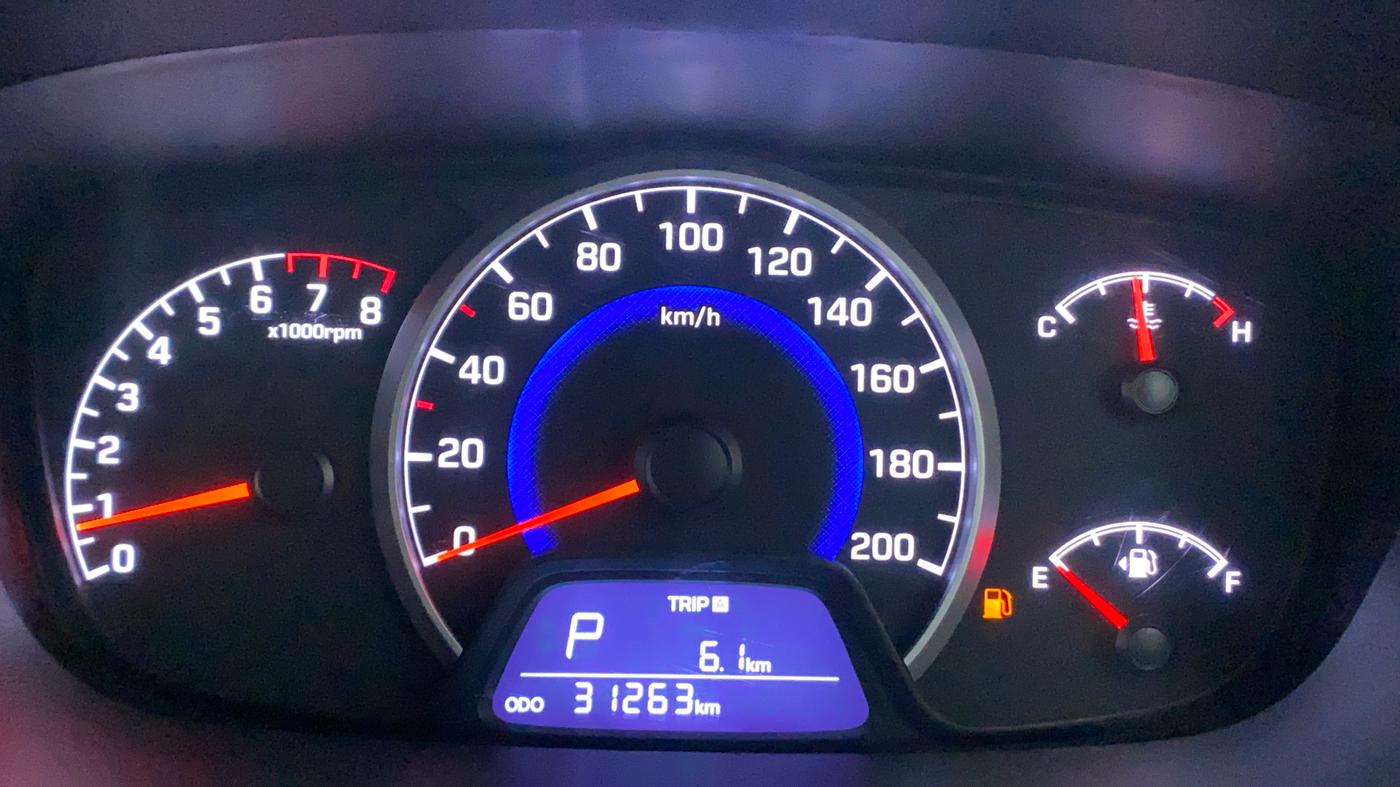 2018 Hyundai Grand i10 SPORTZ AT 1.2 KAPPA VTVT, Petrol, Automatic, 31,465 km, Odometer Image