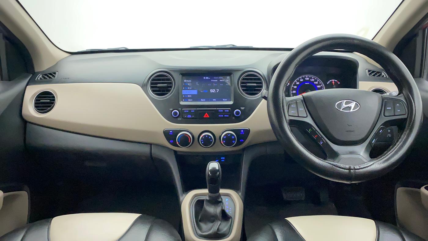 2018 Hyundai Grand i10 SPORTZ AT 1.2 KAPPA VTVT, Petrol, Automatic, 31,465 km, Dashboard