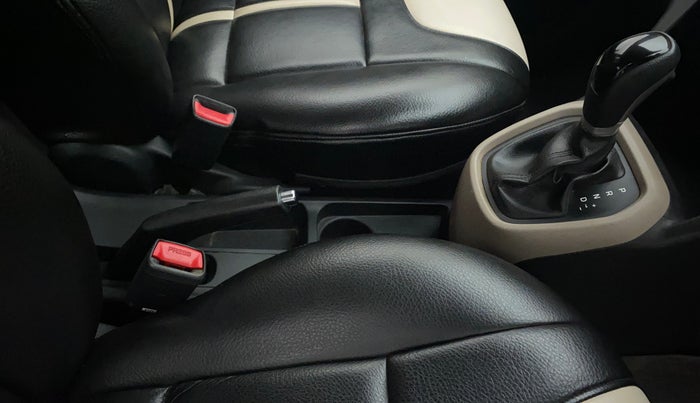 2018 Hyundai Grand i10 SPORTZ AT 1.2 KAPPA VTVT, Petrol, Automatic, 31,465 km, Gear Lever