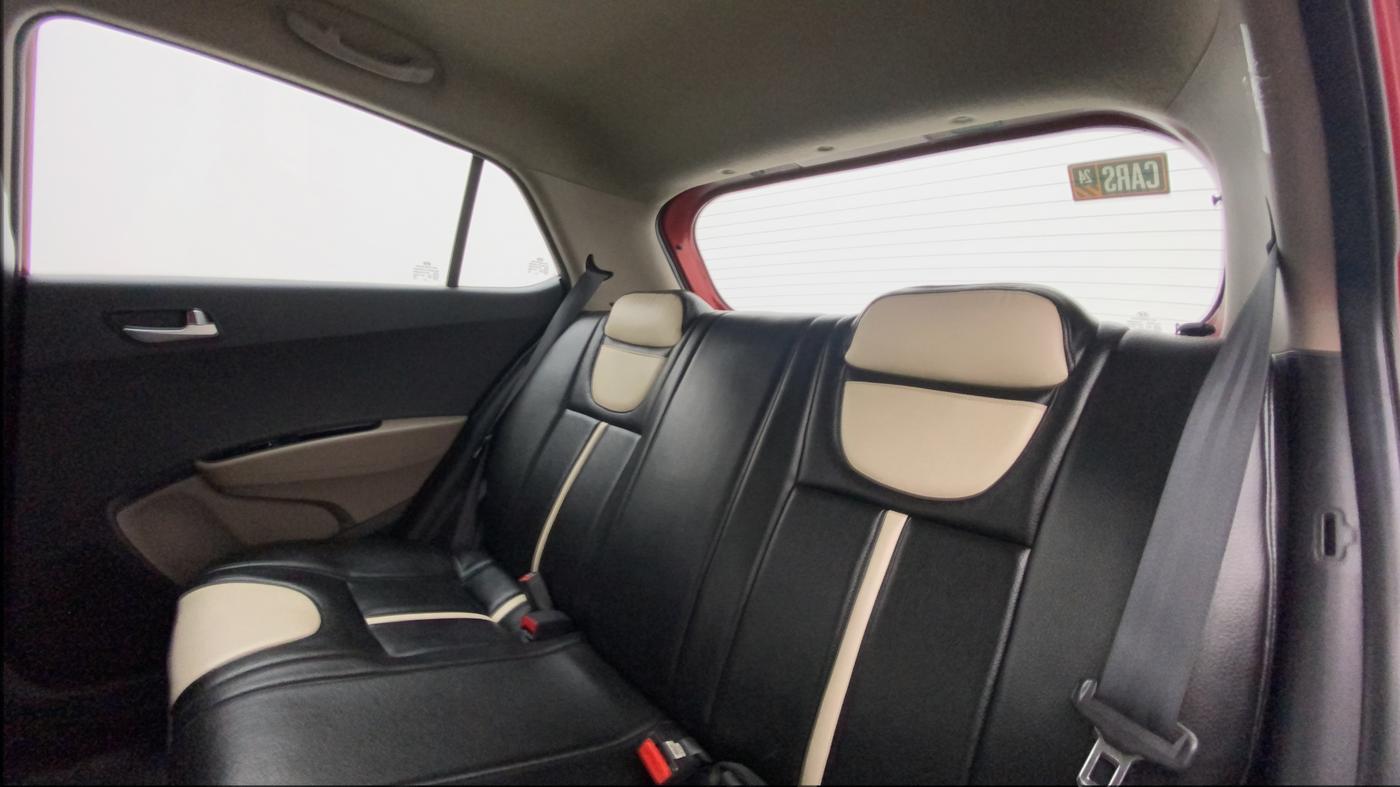2018 Hyundai Grand i10 SPORTZ AT 1.2 KAPPA VTVT, Petrol, Automatic, 31,465 km, Right Side Rear Door Cabin