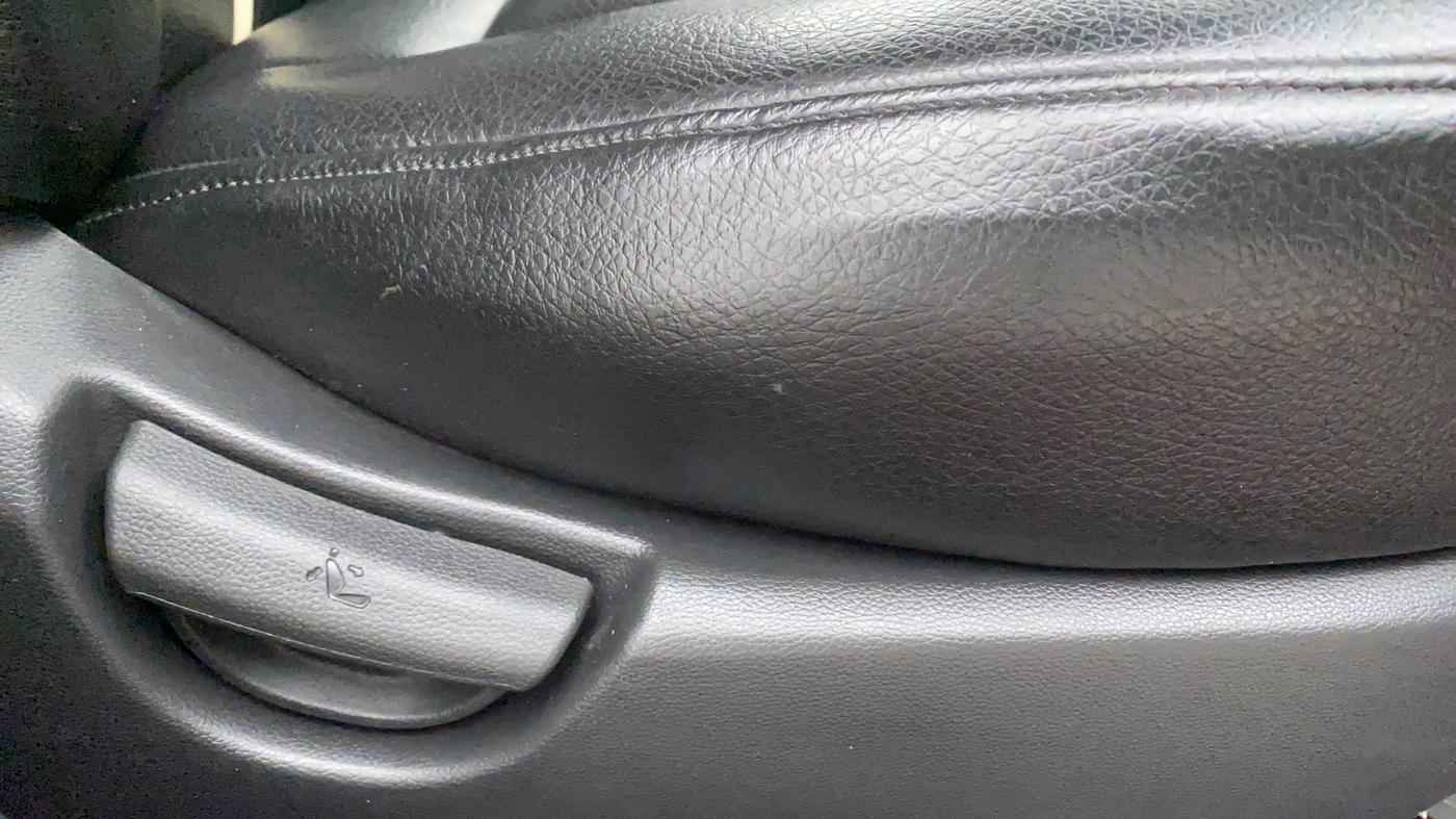 2018 Hyundai Grand i10 SPORTZ AT 1.2 KAPPA VTVT, Petrol, Automatic, 31,465 km, Driver Side Adjustment Panel