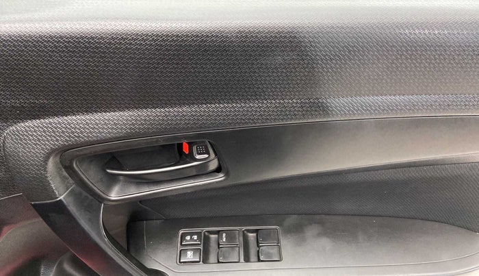 2020 Maruti Vitara Brezza VXI AT SHVS, CNG, Automatic, 42,650 km, Driver Side Door Panels Control