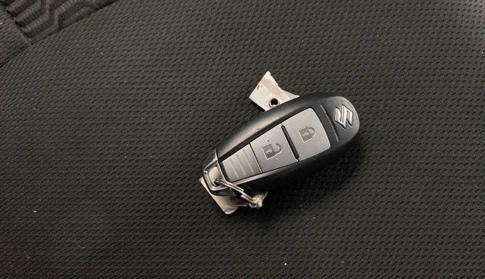 2020 Maruti Vitara Brezza VXI AT SHVS, CNG, Automatic, 42,650 km, Key Close Up