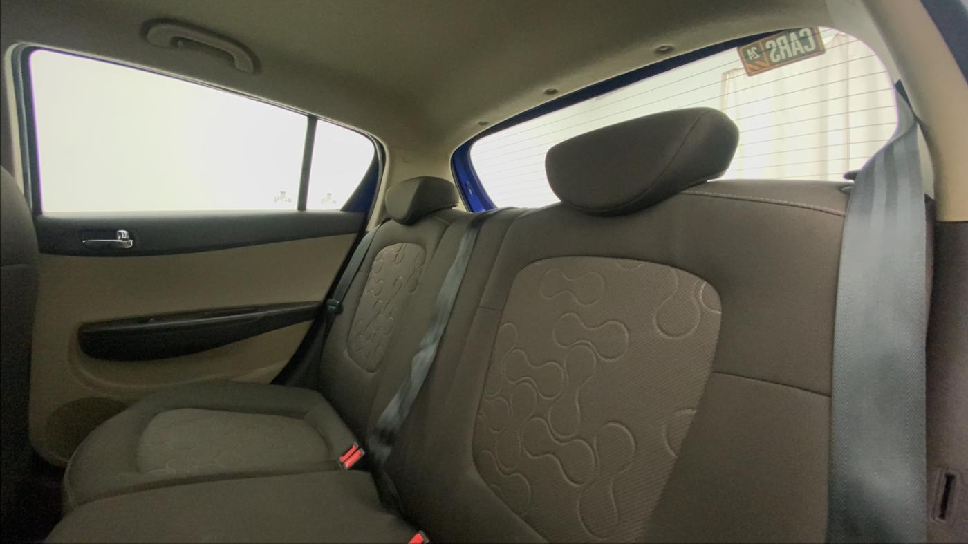 2011 Hyundai i20 SPORTZ 1.2, Petrol, Manual, 42,032 km, Right Side Rear Door Cabin