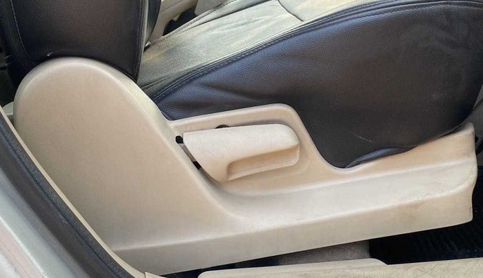 2016 Maruti Swift Dzire VXI, Petrol, Manual, 66,004 km, Driver Side Adjustment Panel
